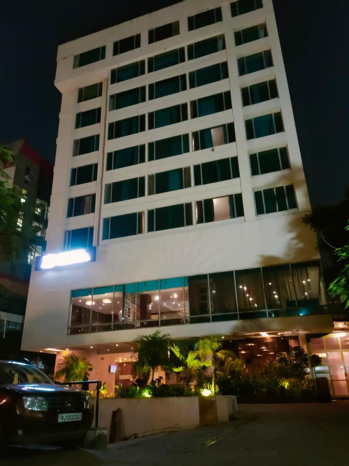 Royal Orchid Central Jaipur, Bani Park מראה חיצוני תמונה