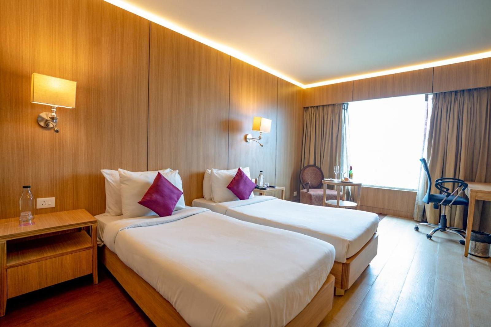 Royal Orchid Central Jaipur, Bani Park מראה חיצוני תמונה